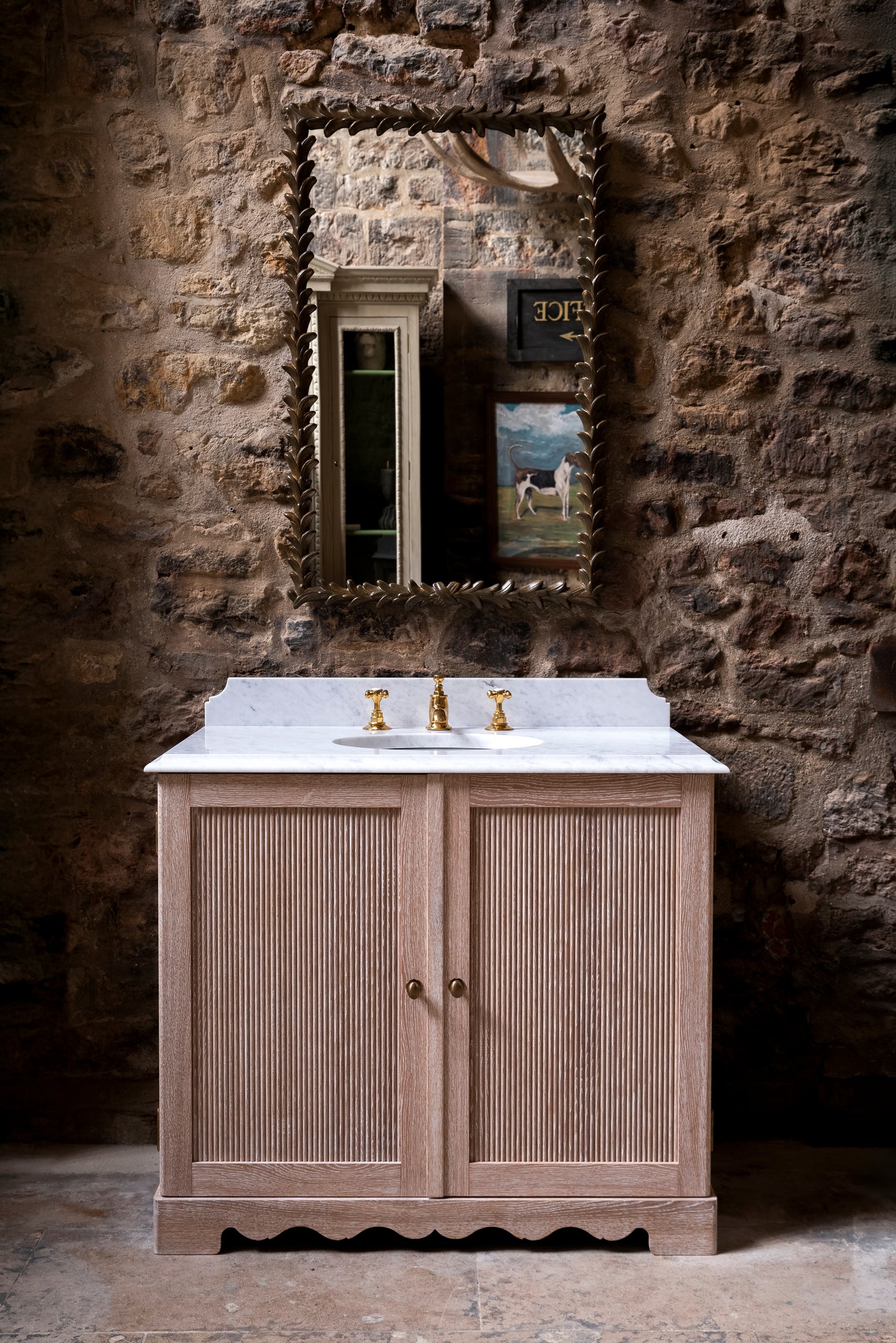HÁM Branch Mirror - Old Gilt Finish
