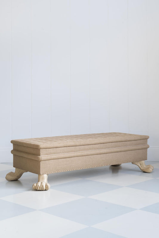 HÁM Lion Paw Ottoman