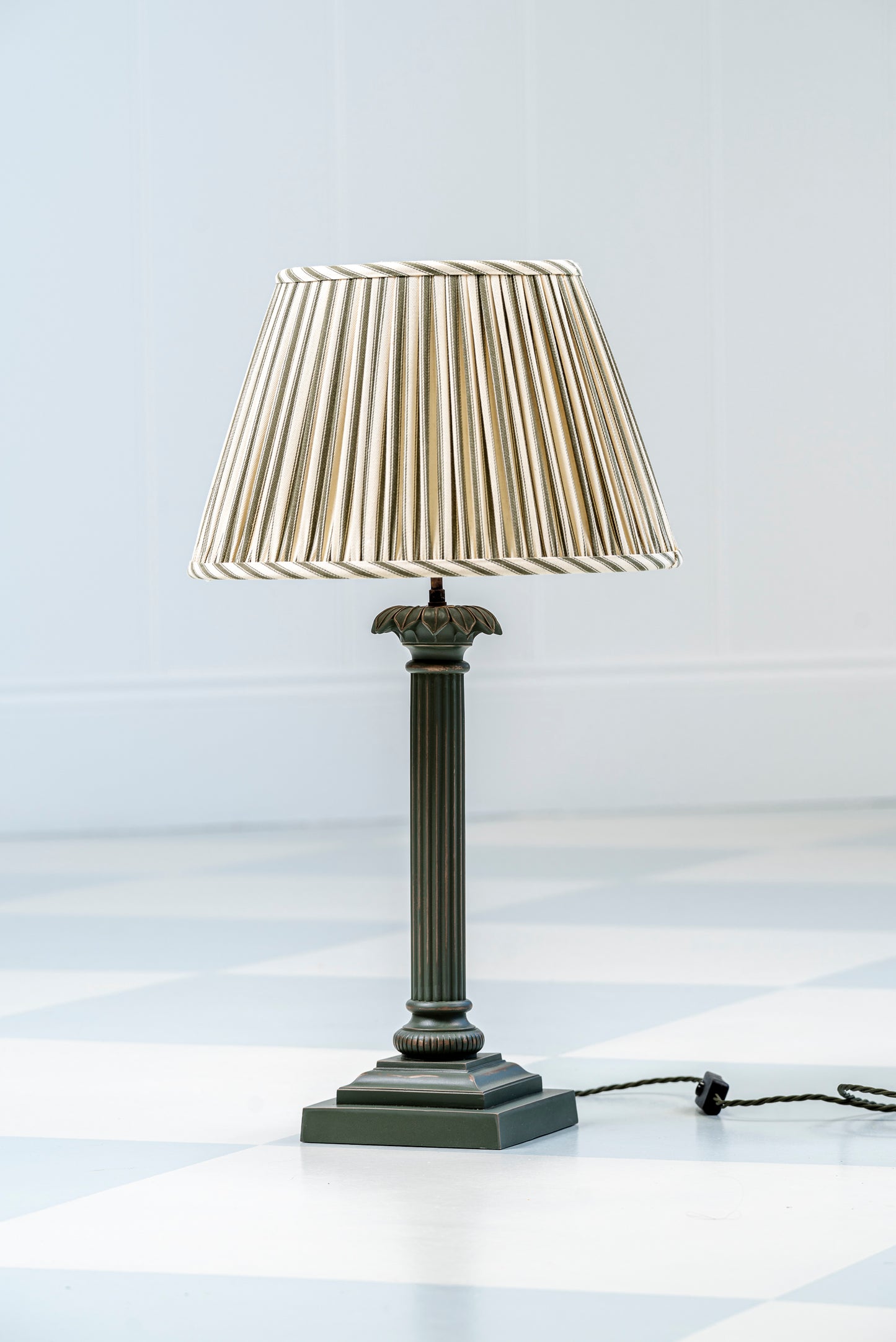 The Palm Column Lamp - Bronze Green