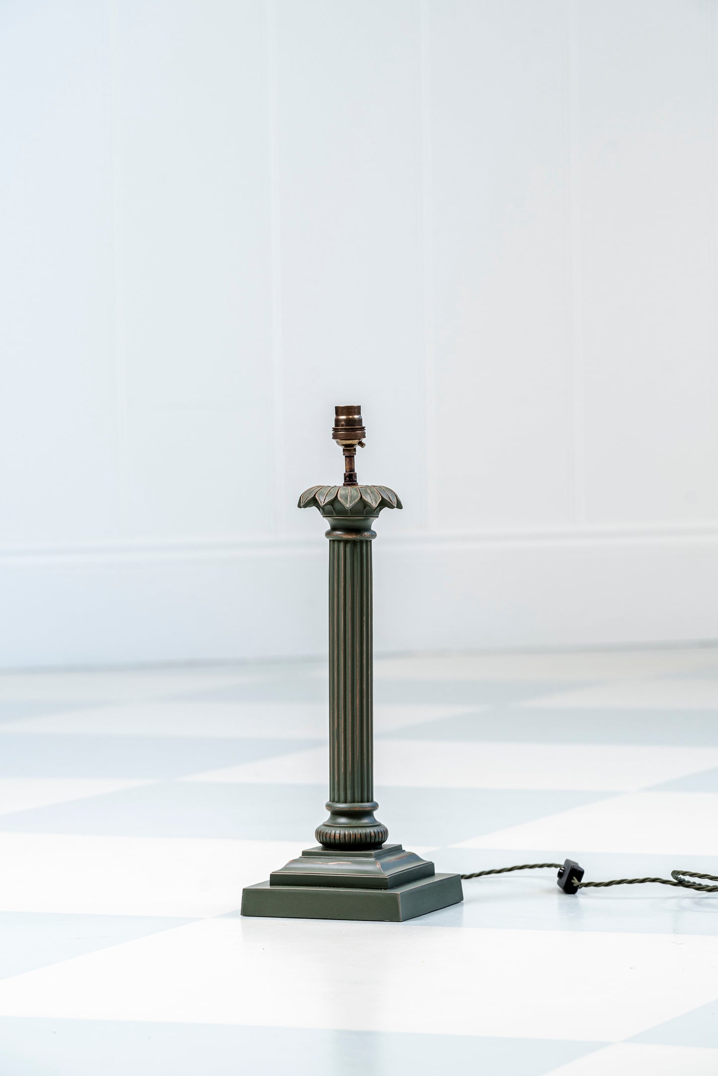 The Palm Column Lamp - Bronze Green