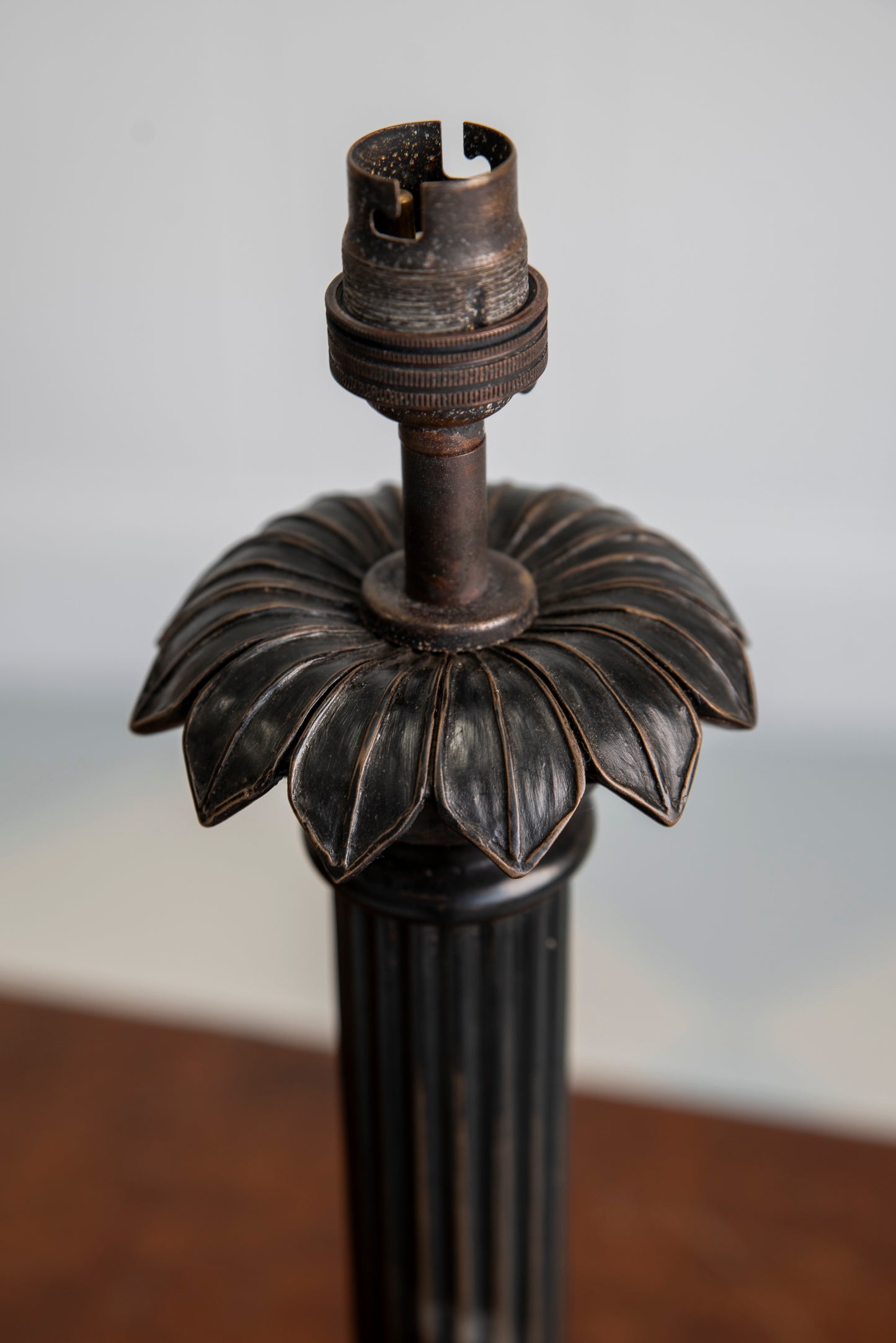 The Palm Column Lamp - Bronze Black