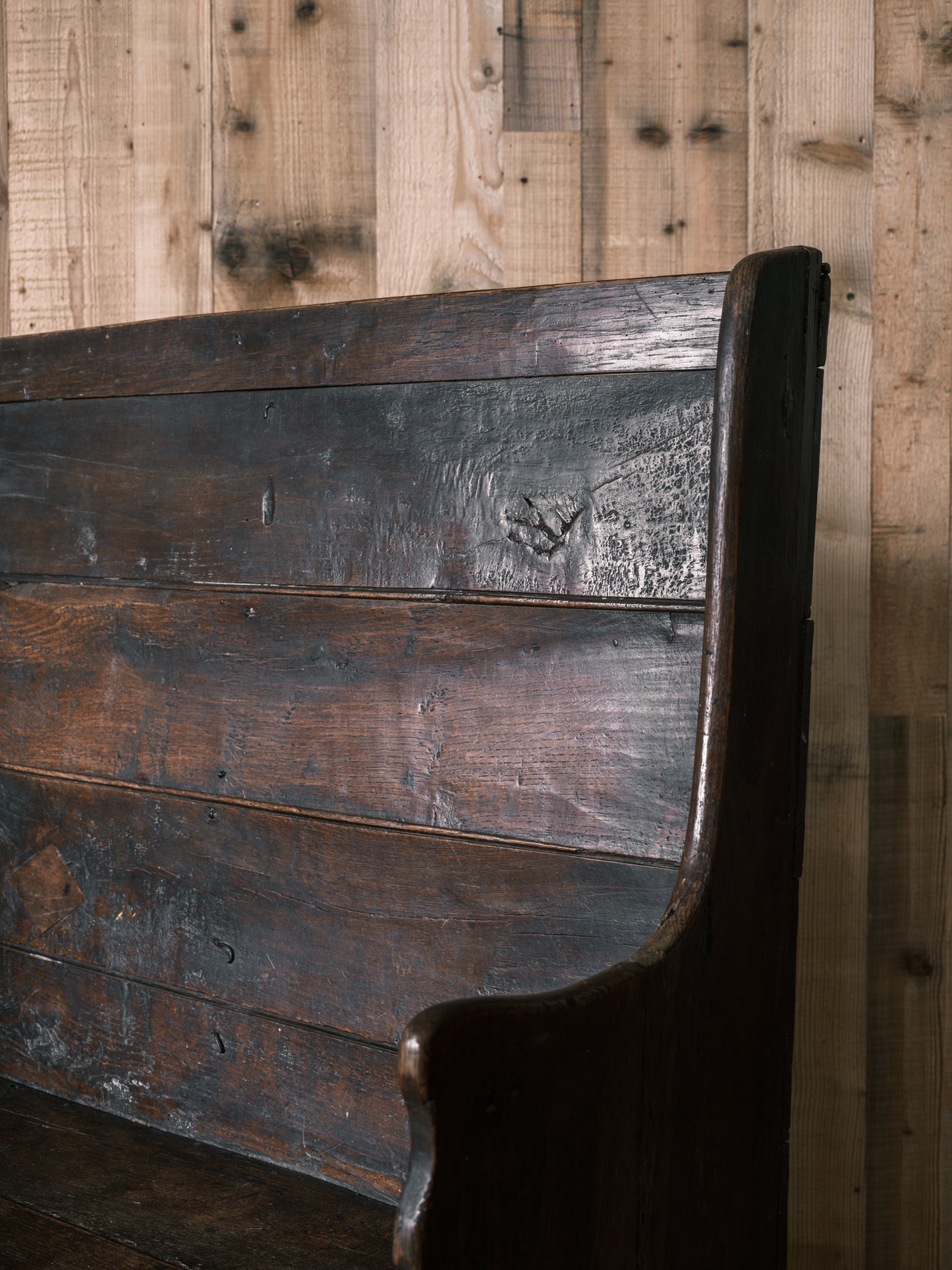 Georgian Oak Tavern Settle