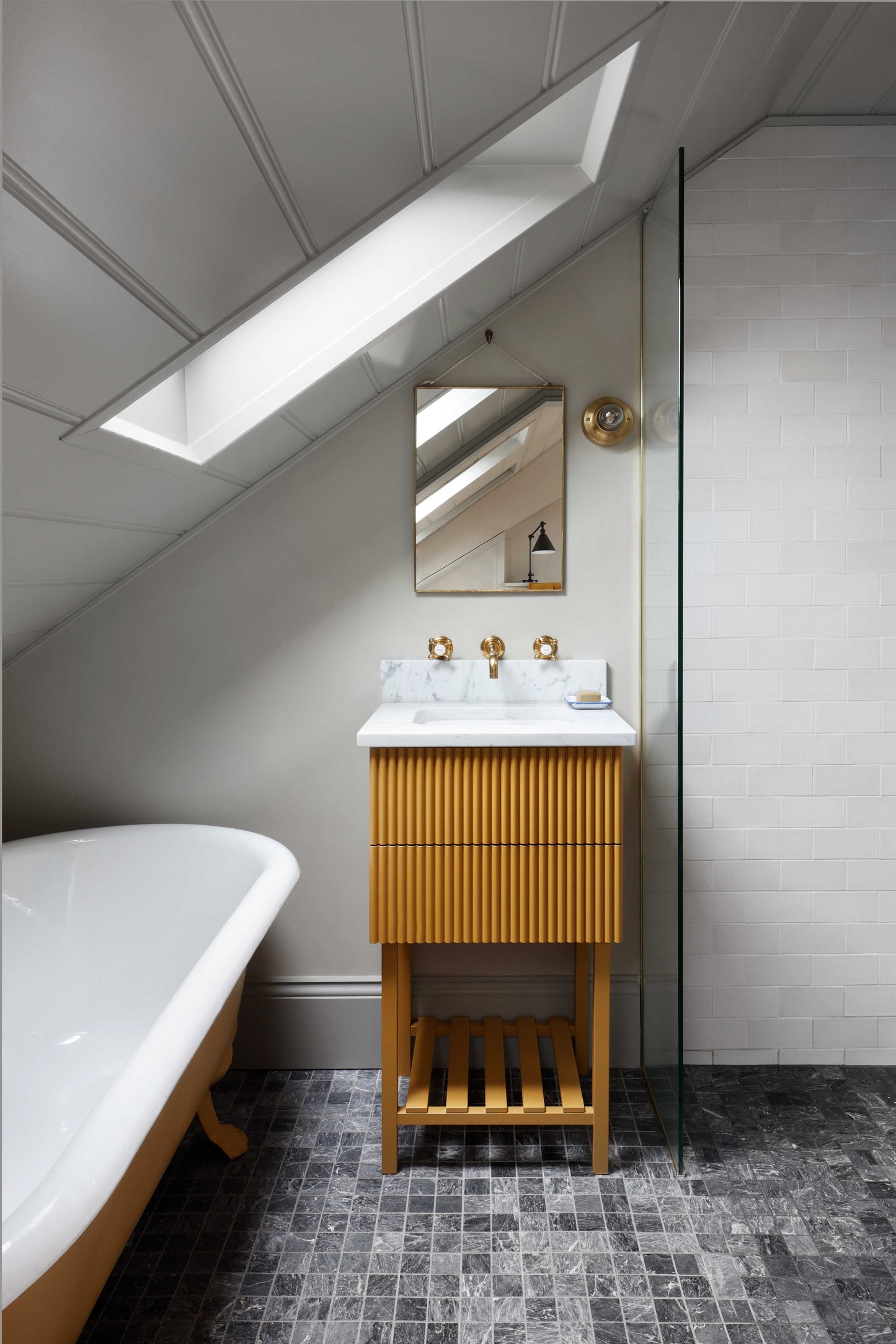 HÁM Original Reeded Vanity