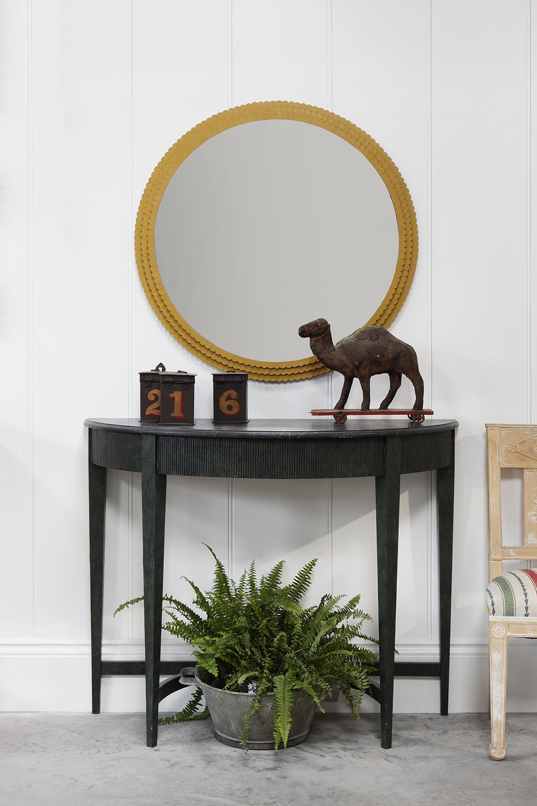 HÁM Demi Lune Table