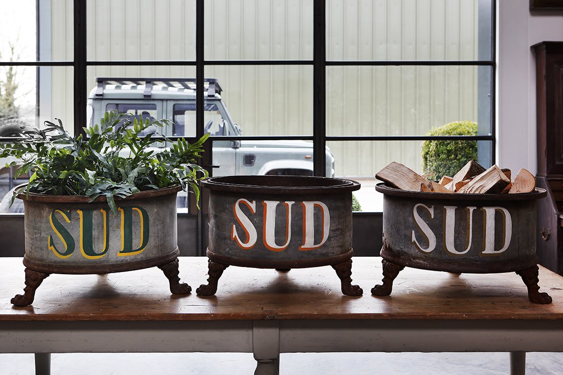 "Sud" Oversize Zinc Planters