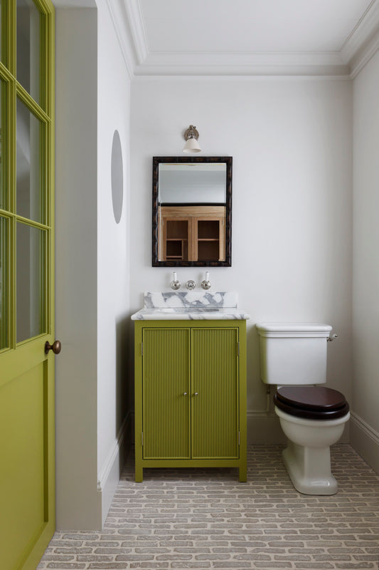 HÁM WC Closed Reeded Vanity