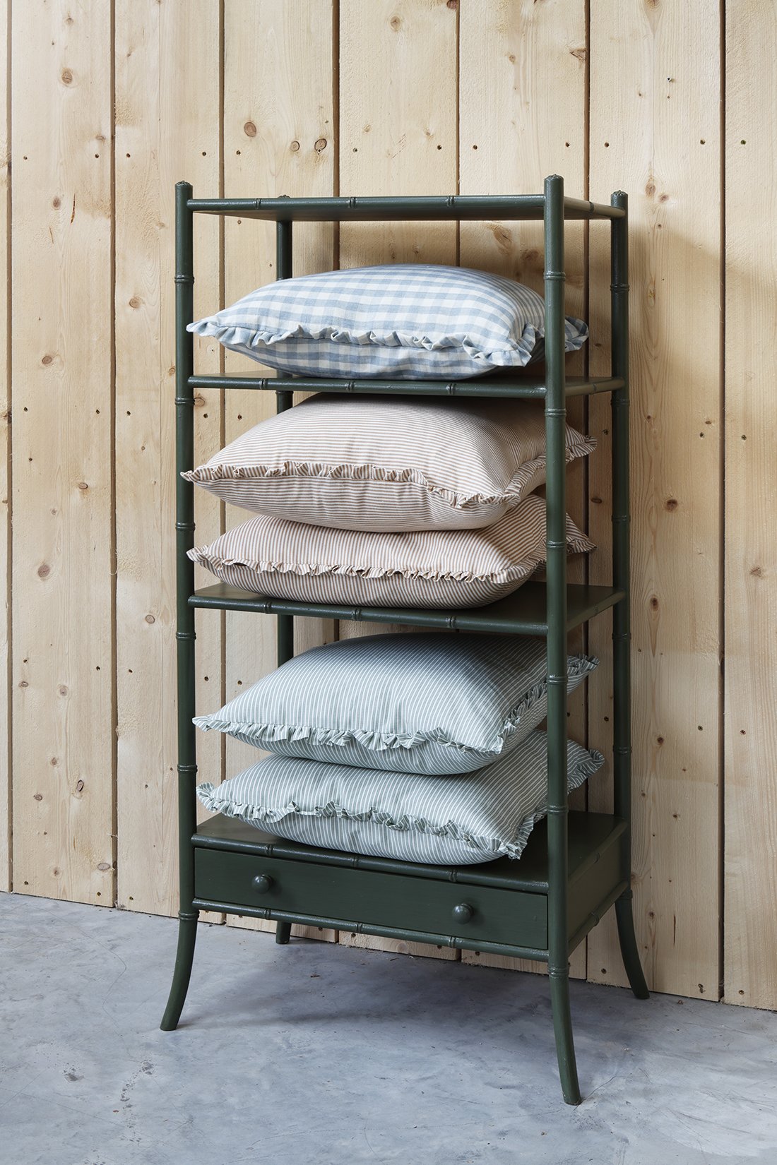 Bamboo Étagère
