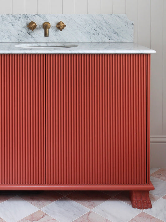 HÁM Reeded Lion Paw Vanity