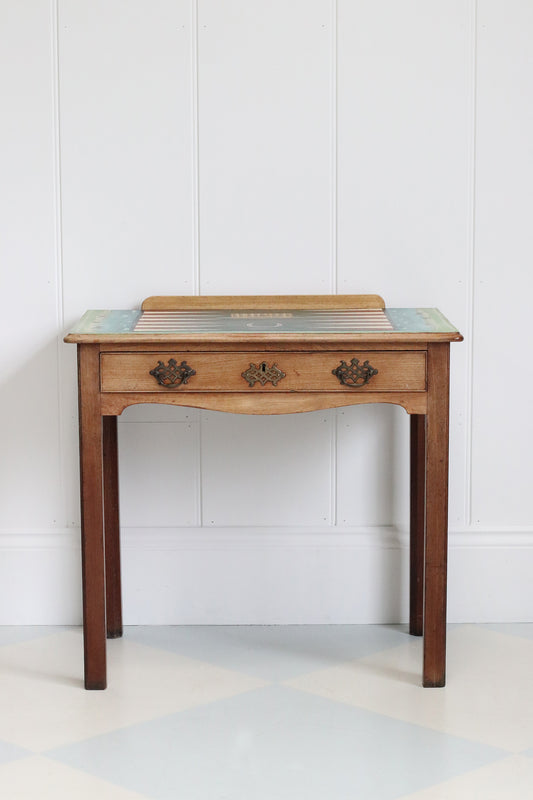 Country Folky Backgammon Table