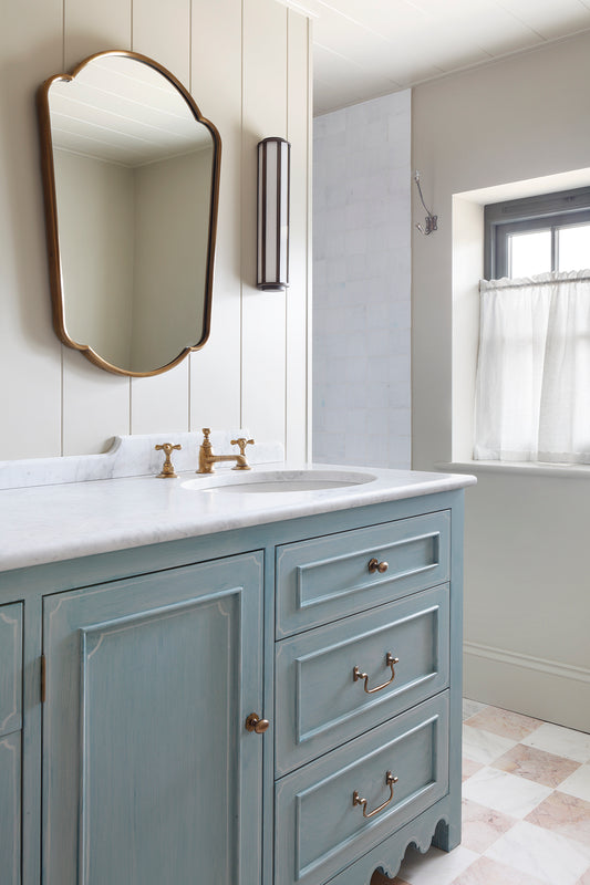 HÁM East Coast Vanity