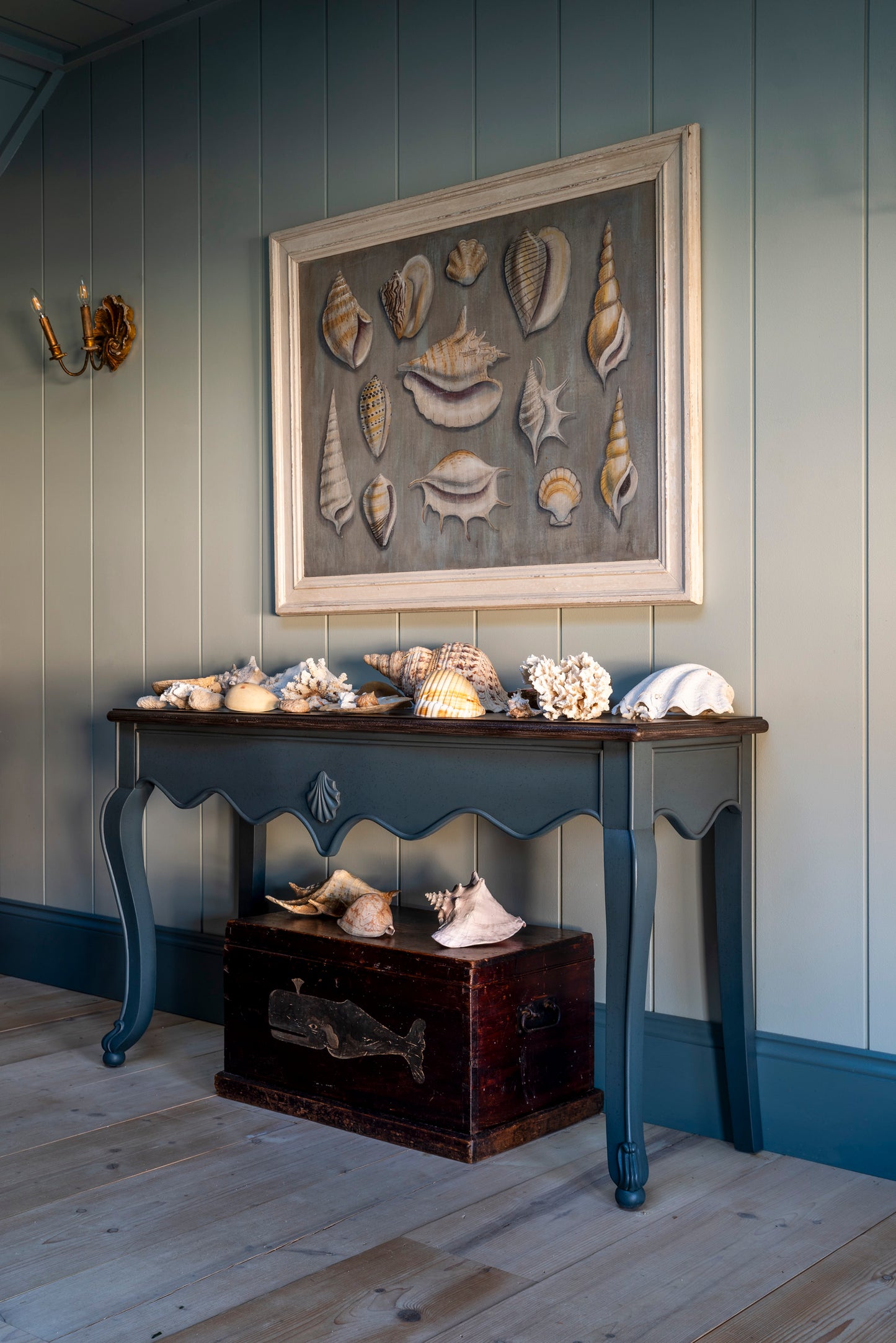 The Shell Console - Antique Blue