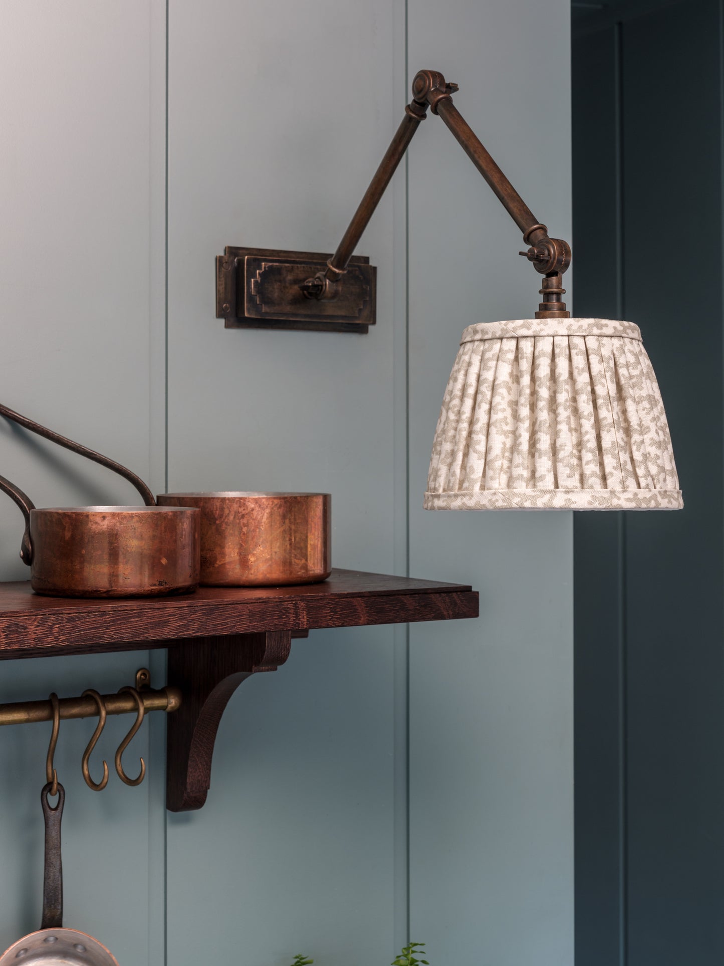 The Bothy Task Light