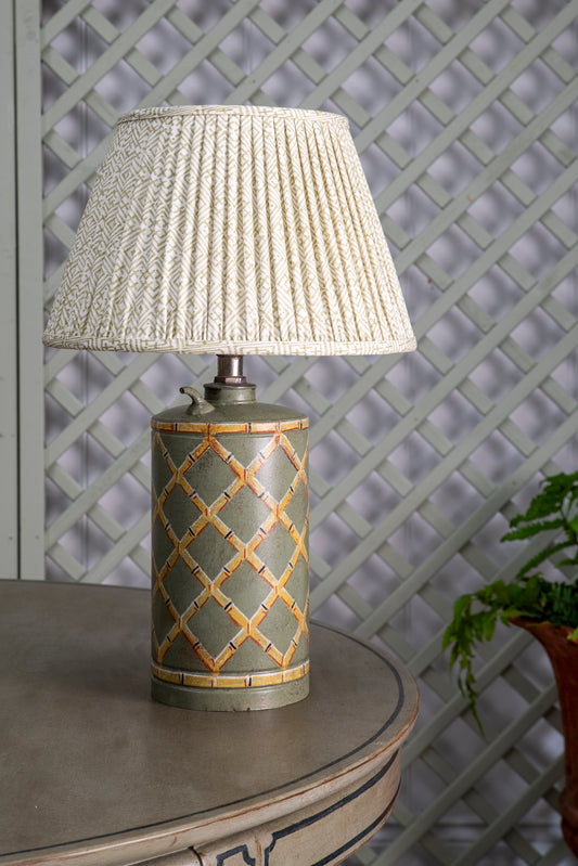 Hand Painted Lattice Lamp