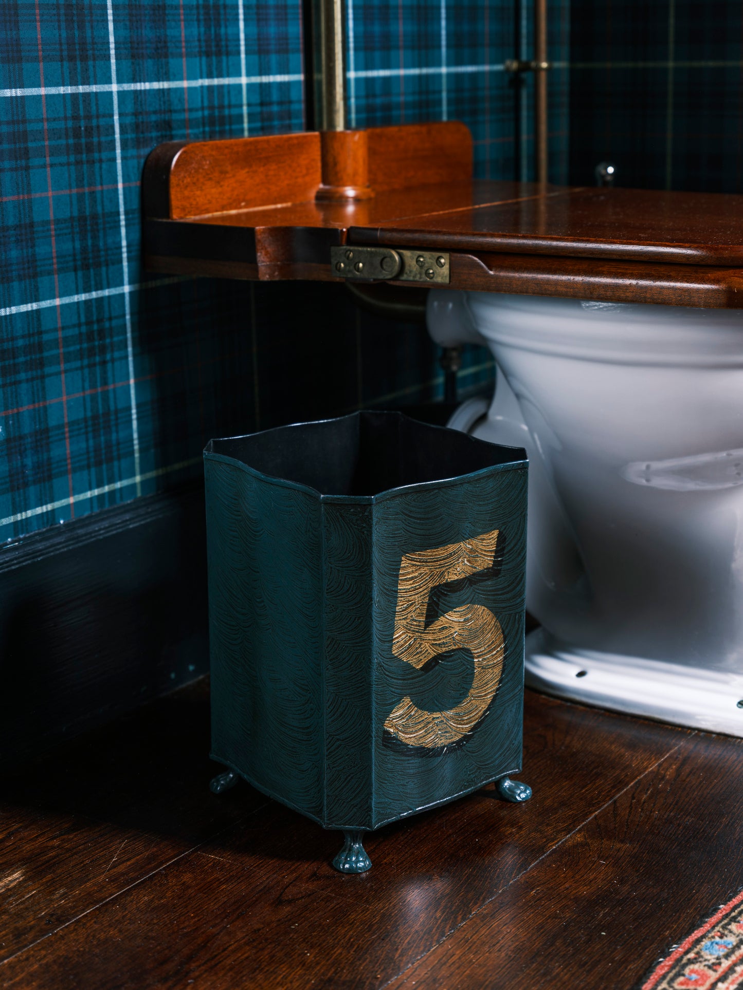 Lion Paw Waste-Paper Bin