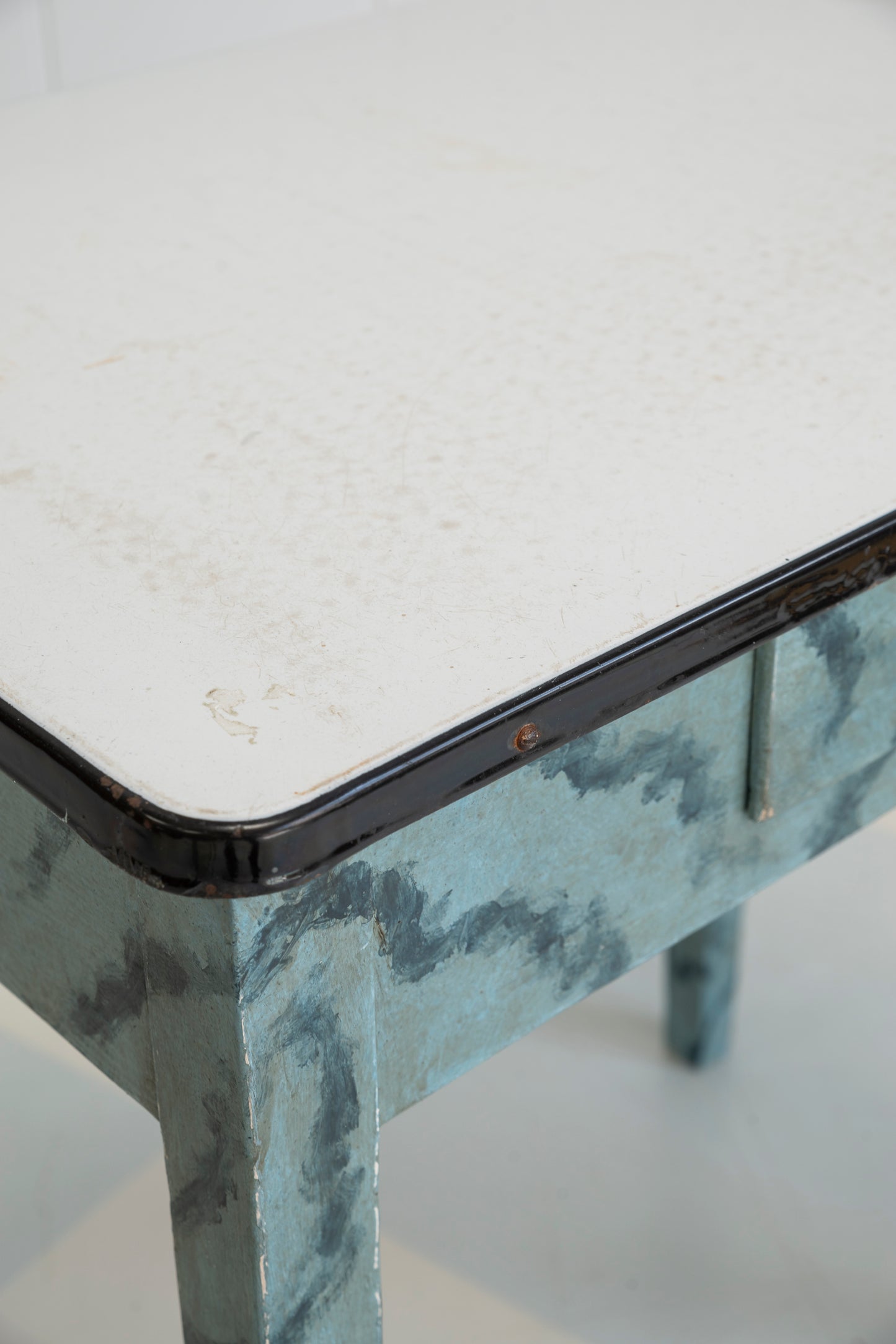 Folky Blue Scumbled Table