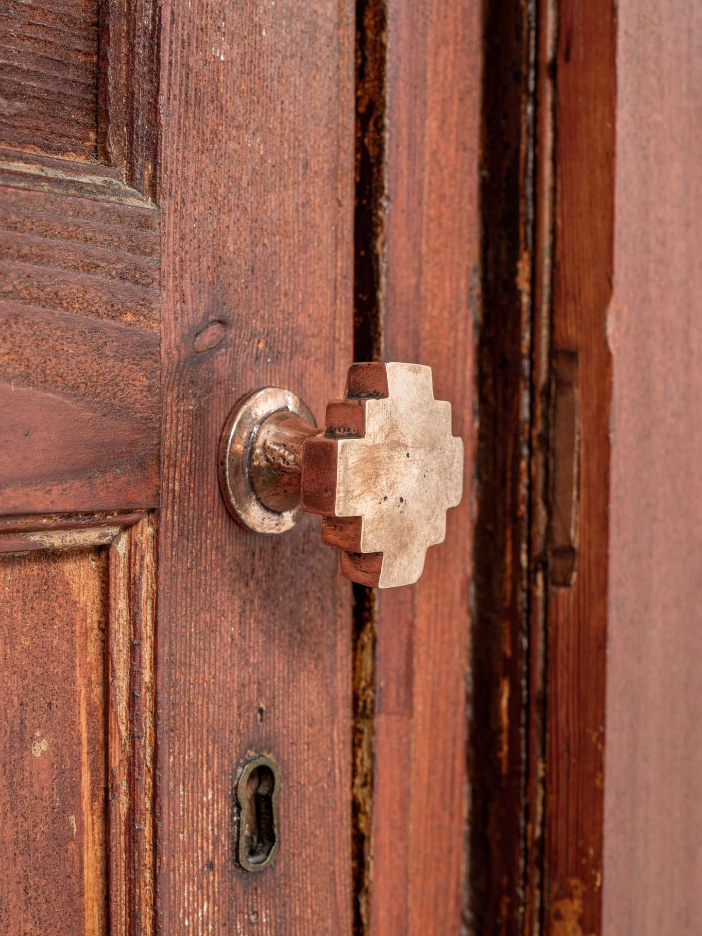 Rough and Ready Hardware Knob