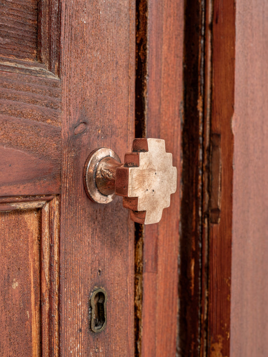 Rough and Ready Hardware Knob