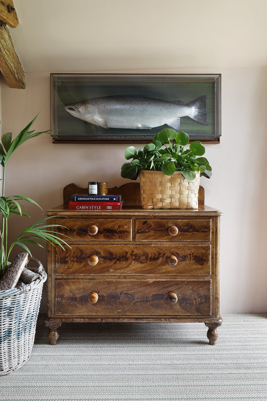 Folky Chest of Drawers